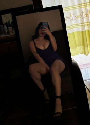 tania en ropa interior