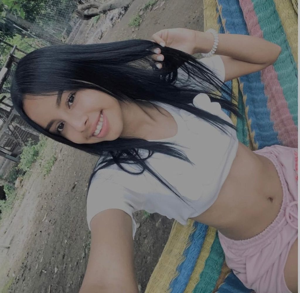 valeria putona joven