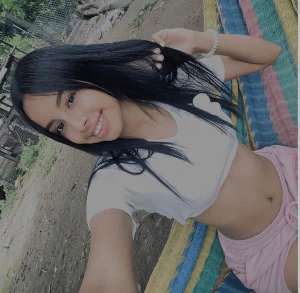 valeria putona joven
