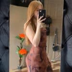 alanis en sexy vestido