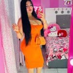 selfie de monseratt en vestido