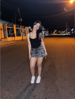 pose sensual de genesis