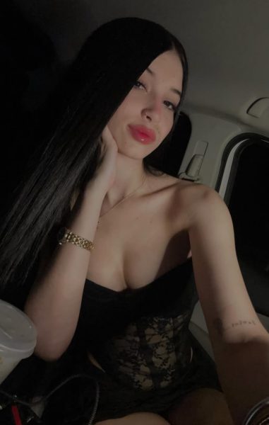 ingrid haciendo cara sexual
