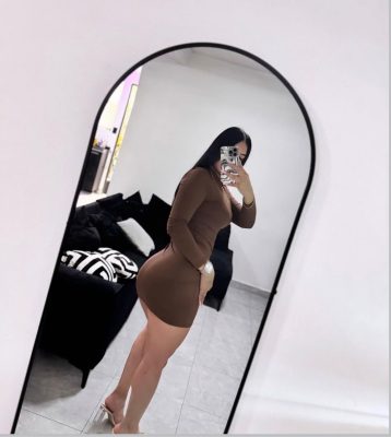 lola en sexy vestido